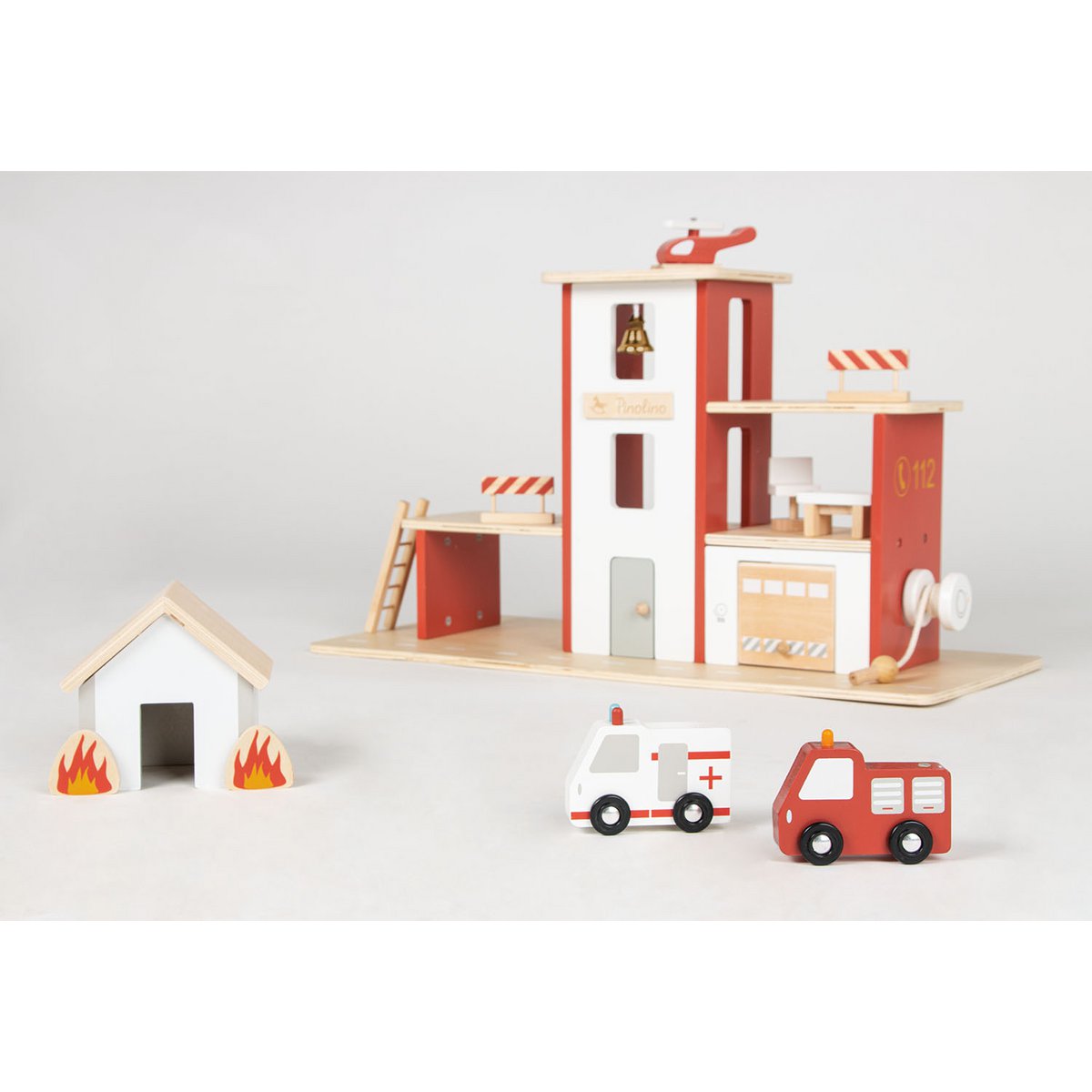 Fire station „Ben” with accessories